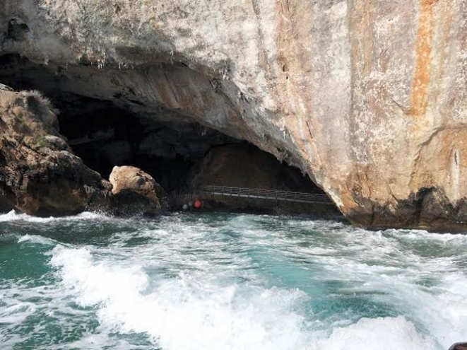 L'ingresso della Grotta del Bue Marino - Foto di Sara Atzori