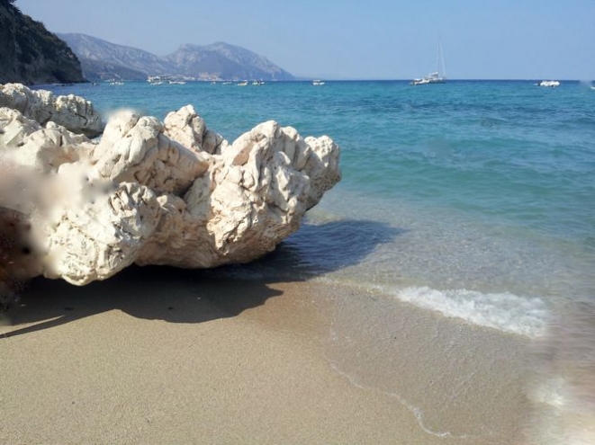 Scorcio della spiaggia di Cala Luna. Foto di S. Atzori